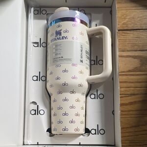 Stanley Cream Tumbler with Handle